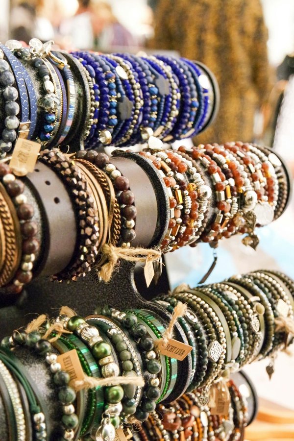 Bijoux Anna Velazia : Élégance et lithothérapie italienne